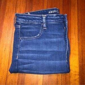 American Eagle medium wash stretch skinny jeans high waisted